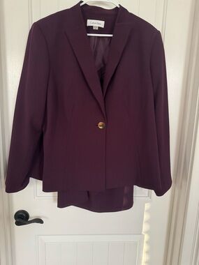 Calvin Klein Women's Plum Suit Set With Skirt Size 18W.